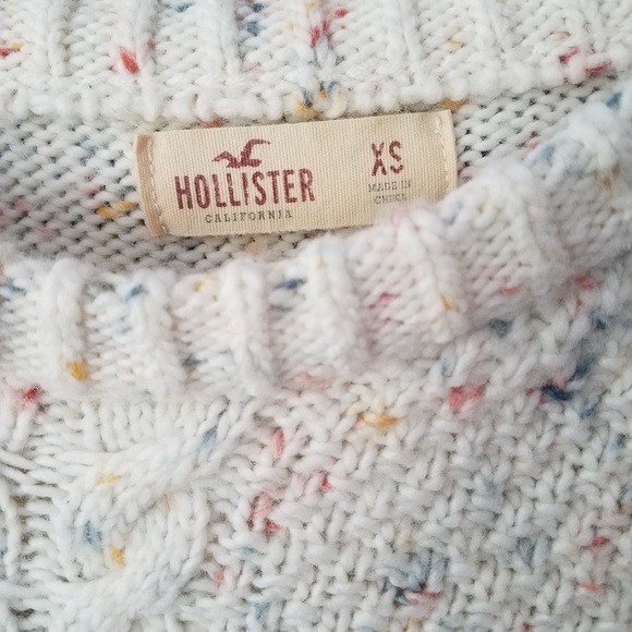 Hollister Soft & Fuzzy Knit Sweater Top - Picture 4 of 4